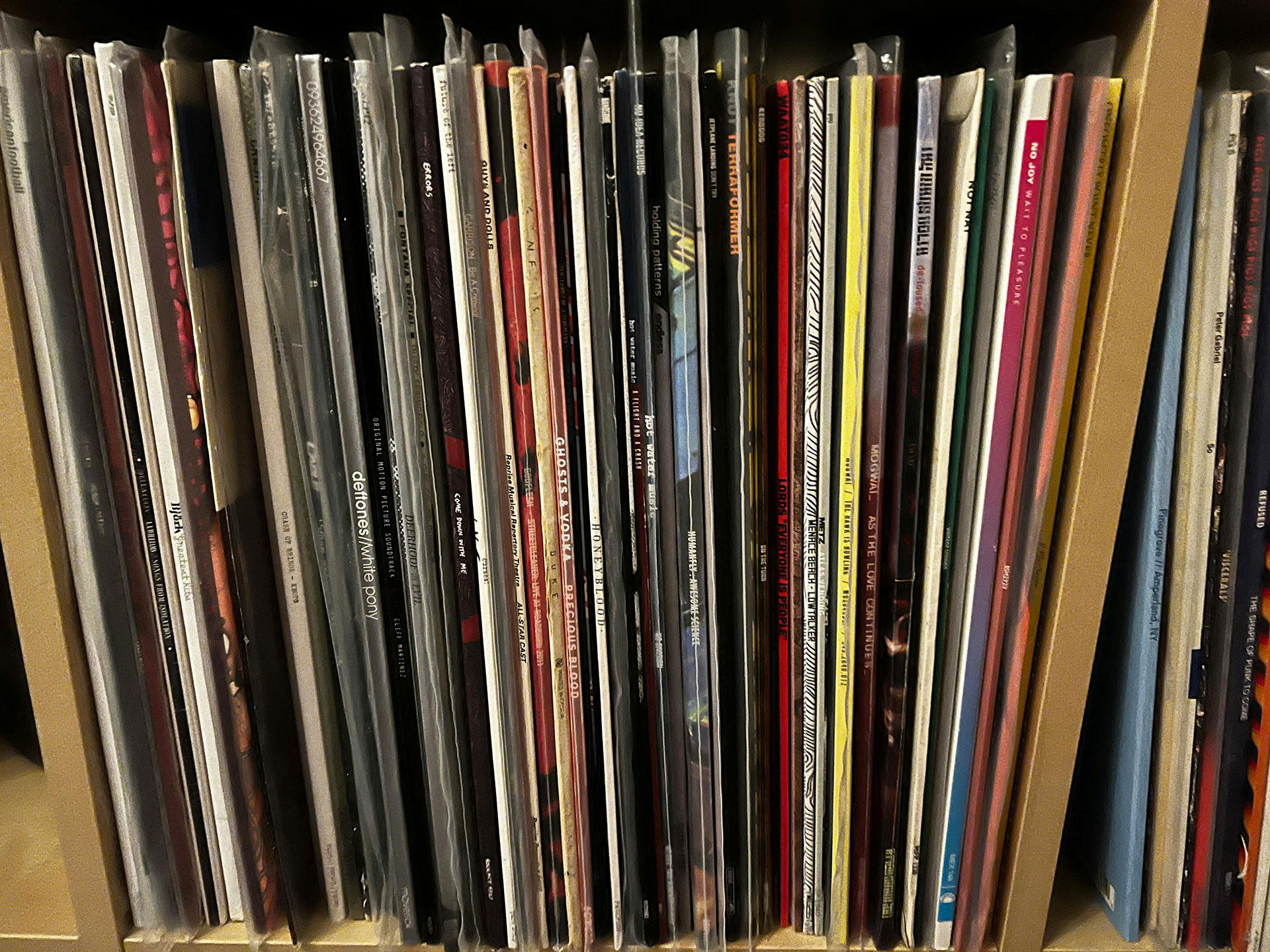 Proper Way To Store Vinyl Records Vertically
