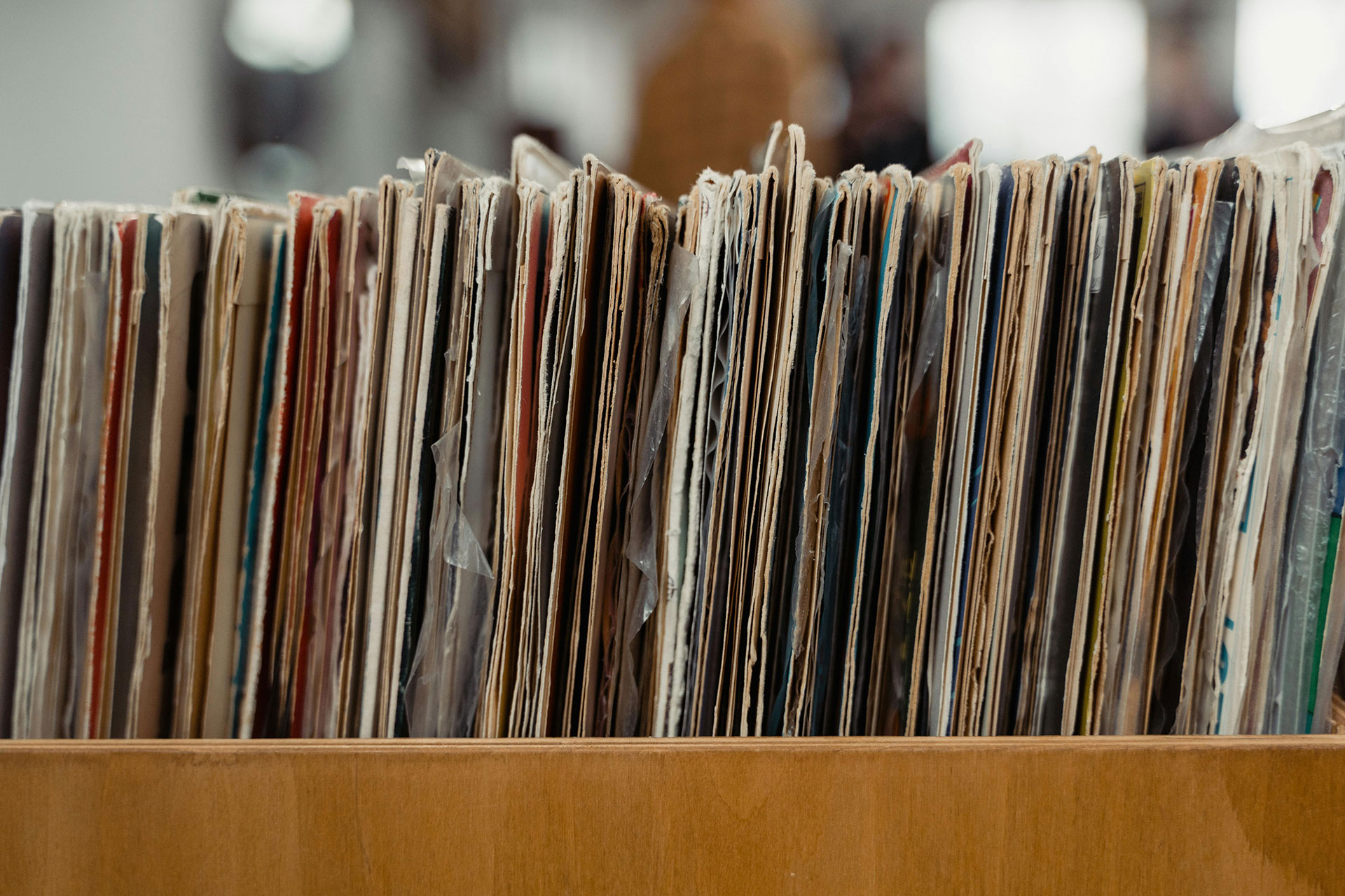 How To Store Vinyl Records Vertically