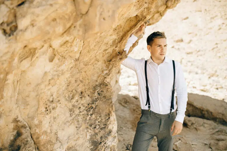 11 Best Poses for Men in Photography That Always Look Natural