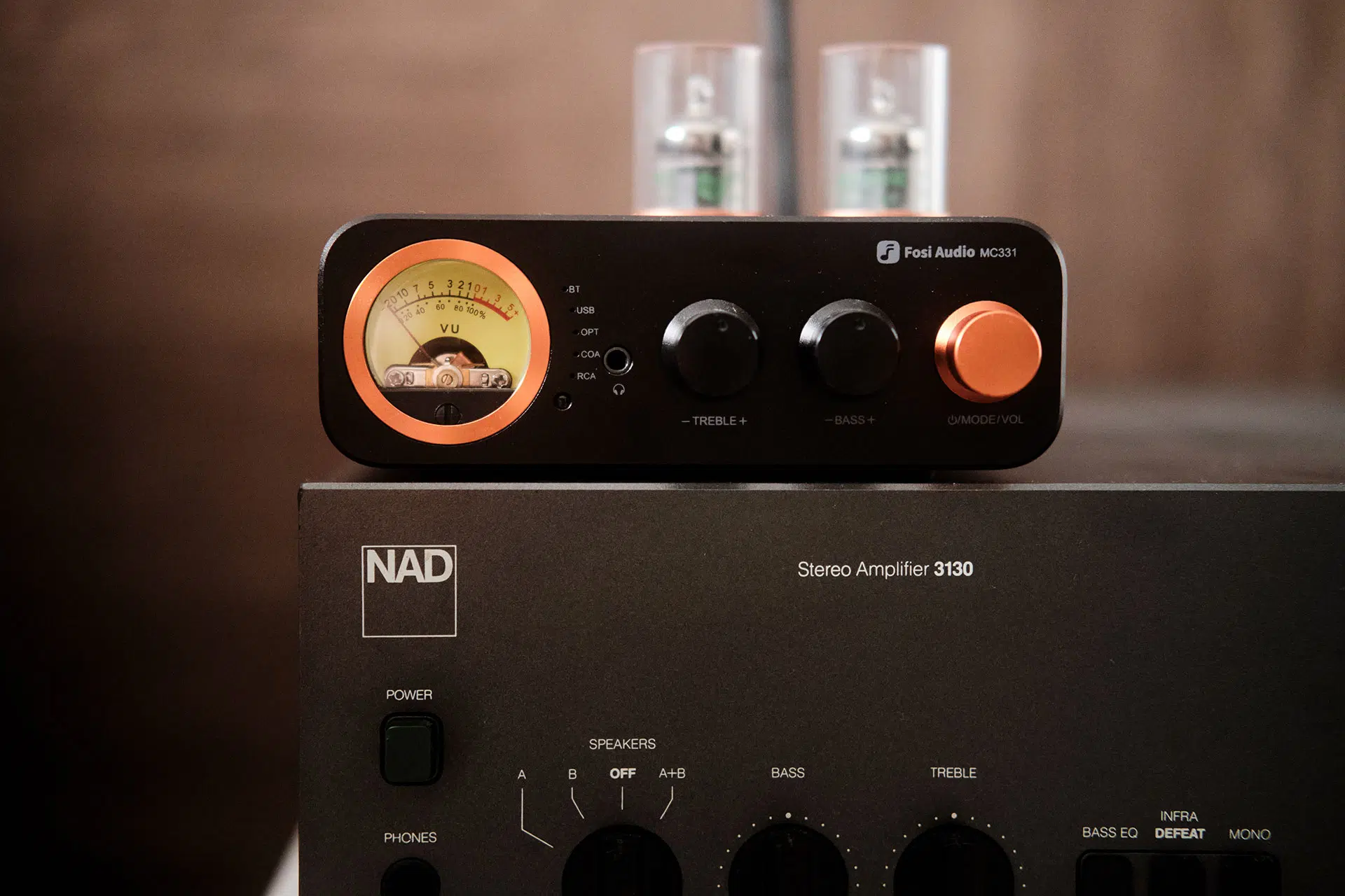 Chi-Fi Stereo Amp Over a Vintage Solid State Amp
